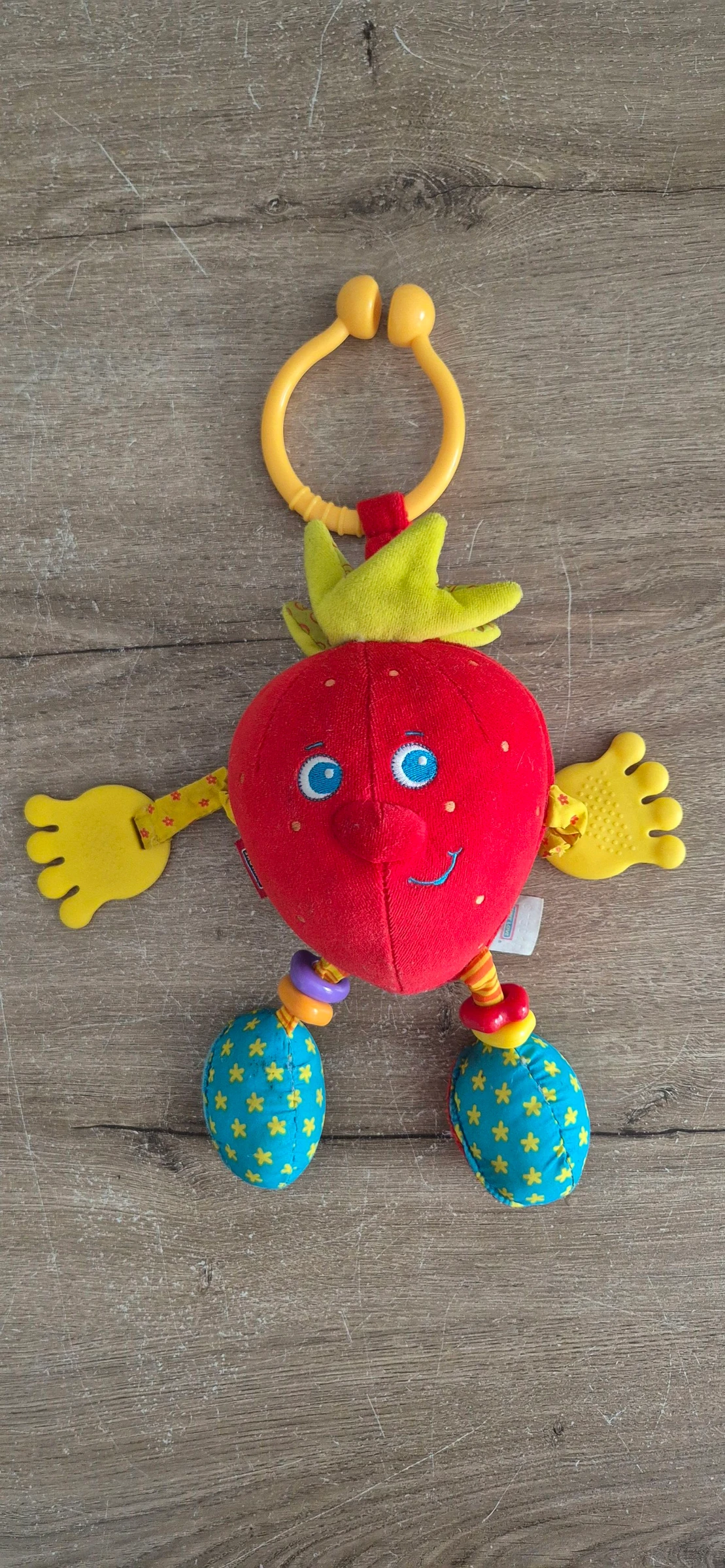 Peluche fraise d'activités Fruity Pals 
